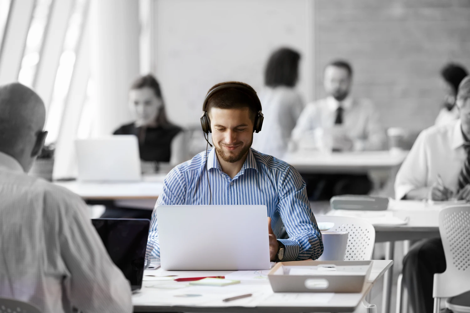 Yealink UH38 Teams Stereo USB-A Wired Headset, Black 9 Yealink UH38 Teams Stereo USB-A Wired Headset, Black - Image 7